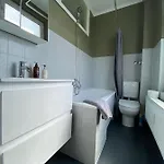 Apartamento Zentraler Altbaucharme Mit Blick über Stadt