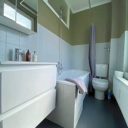 Апартаменты Zentraler Altbaucharme Mit Blick Ueber Stadt Киль